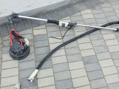 Divar cilalama aparatı