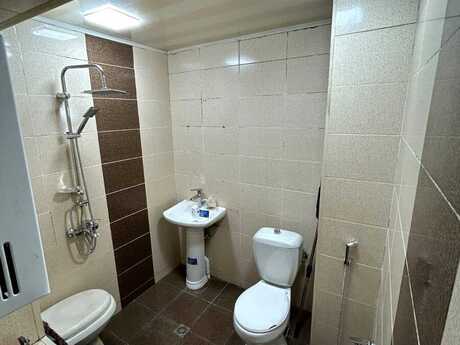 Yeni Günəşlidə 5 otaqlı köhnə tikili mənzil satılır, 103 m², 162 000 AZN, şəkil 3 / 9