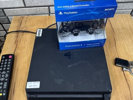 Playstation 4 Slim, 1TB