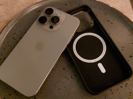 Apple iPhone 15 Pro Natural Titanium 1TB/8GB