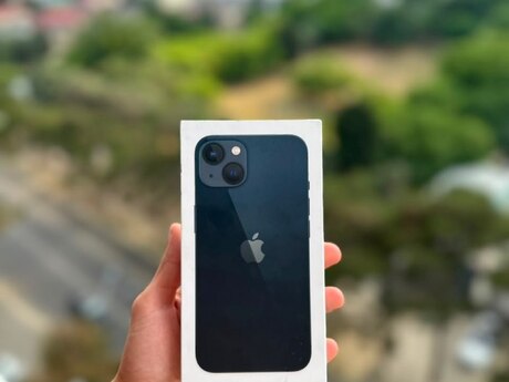 Apple iPhone 13 Midnight 128GB/4GB