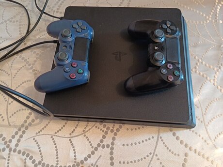 PlayStation 4 Slim 500GB