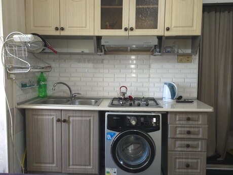 1-otaqlı mənzil kirayə verilir, Neftçilər m., 32 m²