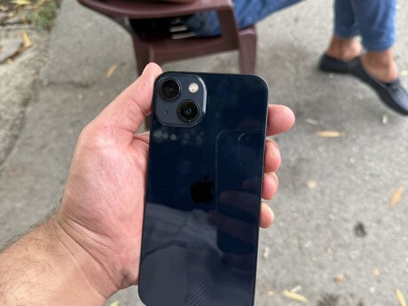 Apple iPhone 13 Midnight 128GB/4GB