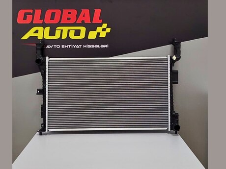 Hyundai Sonata 2019-2025 su radiatoru
