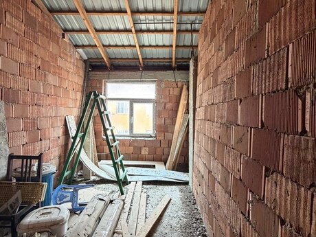 Qurtuluş 93 kompleksində 1 otaqlı yeni tikili mənzil satılır, 56 m², 48 000 AZN, şəkil 5 / 5