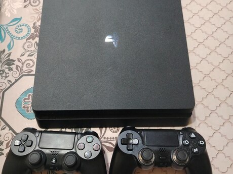 PS4 Slim 1TB