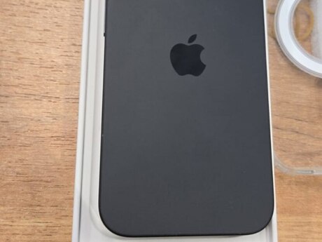 Apple iPhone 16 Black 128GB/8GB