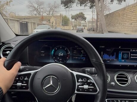 Mercedes W213 sükanı