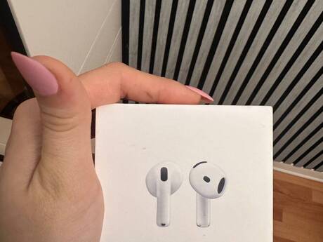 Apple Airpods 4