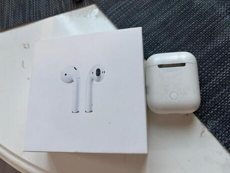 Apple Airpods 2 