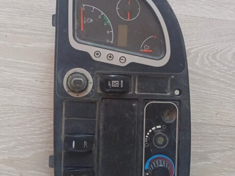 Jcb idarətmə paneli