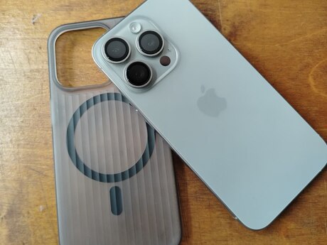Apple iPhone 15 Pro Natural Titanium 1TB/8GB