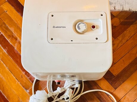 Su qızdırıcısı Ariston