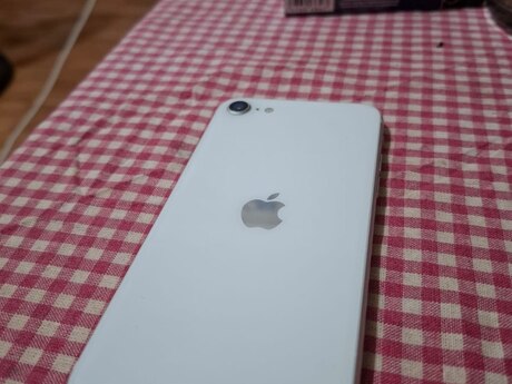 Apple iPhone SE (2022) White 128GB/4GB