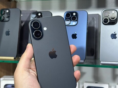 Apple iPhone 16 Black 128GB/8GB