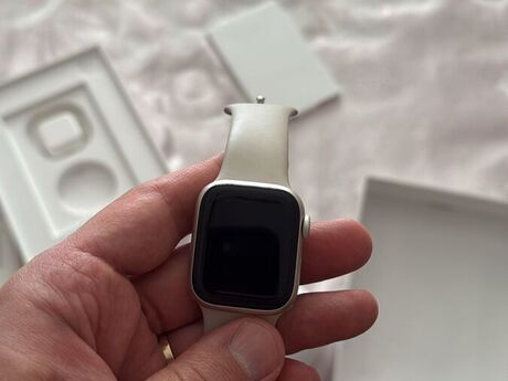 Apple Watch Series 8 Aluminum Starlight 41mm