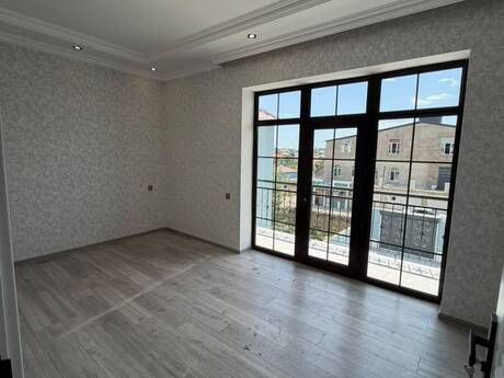 4 otaq · 150 m² · 2/1 mərtəbə, Saray