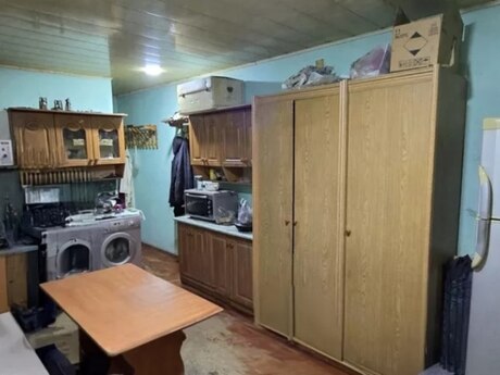 8 otaq · 250 m²