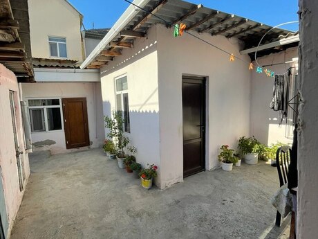 4 otaq · 70 m²