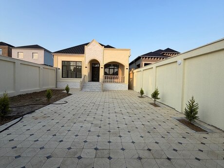 4 otaq · 133 m²