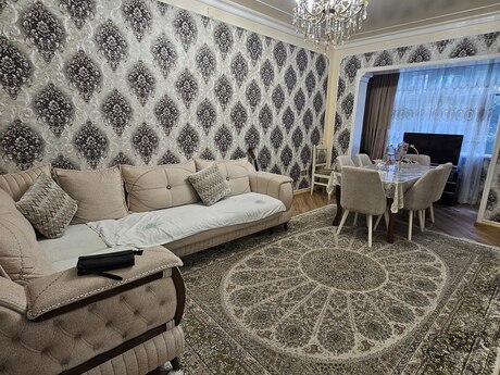 Azadlıq Prospektidə 4 otaqlı köhnə tikili mənzil satılır, 120 m², 274 900 AZN, şəkil 2 / 12