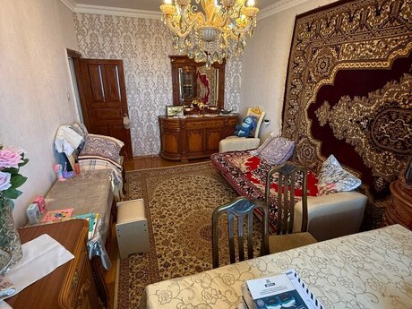 3 otaq · 70 m² · 4/9 mərtəbə, Yeni Günəşli