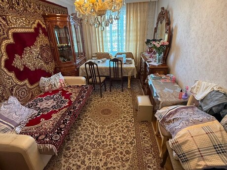 Yeni Günəşlidə 3 otaqlı köhnə tikili mənzil satılır, 70 m², 160 000 AZN, şəkil 2 / 8
