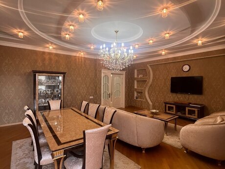 Clock Tower kompleksində 4 otaqlı yeni tikili mənzil satılır, 198 m², 1 350 000 AZN, şəkil 2 / 12