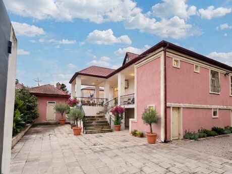 5 otaq · 300 m²