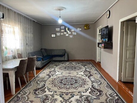 4 rooms · 200 m² · floor 1/1, Binə