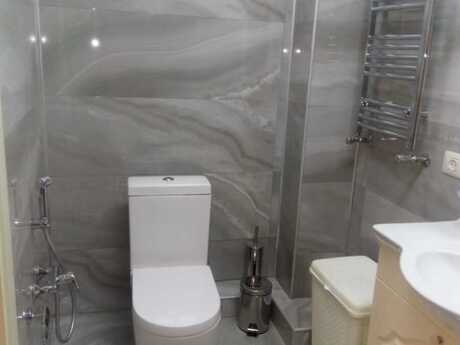 Masazırda 3 otaqlı köhnə tikili mənzil kirayə verilir, 90 m², 1 300 AZN/ay, şəkil 2 / 12
