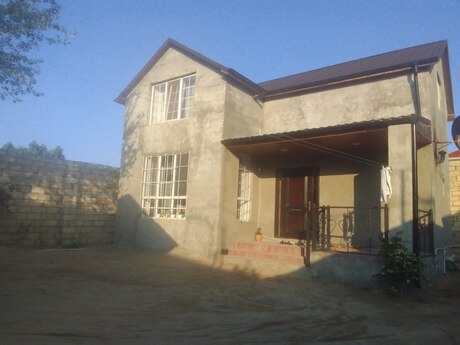 3 rooms · 300 m²