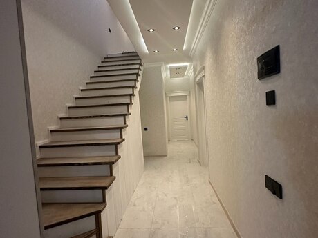 5 otaq · 180 m² · 1/1 mərtəbə, Saray
