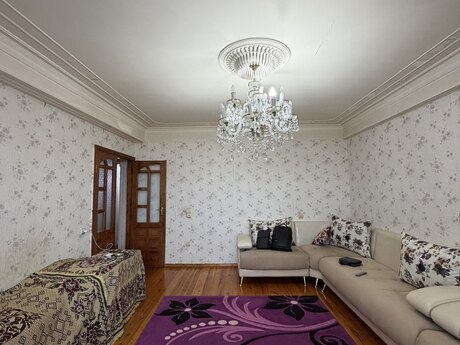 Bakıxanovda 4 otaqlı köhnə tikili mənzil satılır, 110 m², 190 000 AZN, şəkil 3 / 12