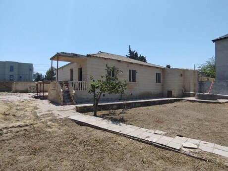 6 otaq · 95 m²