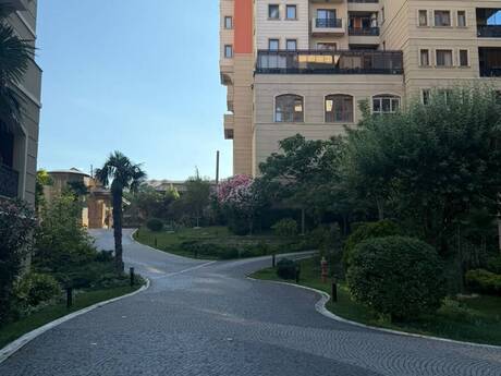 3-room new-build apartment for rent in Gənclik, 130 m², 3 000 AZN/mo, photo 2 / 12