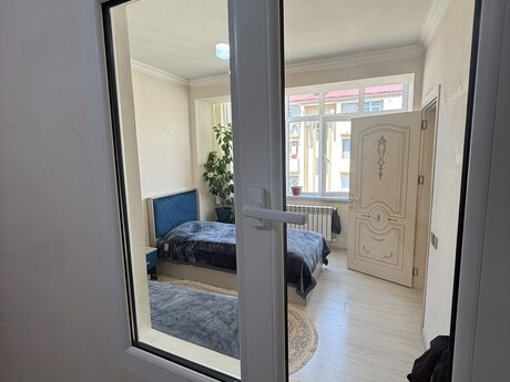 Qurtuluş 93 kompleksində 4 otaqlı yeni tikili mənzil satılır, 83 m², 110 000 AZN, şəkil 4 / 12