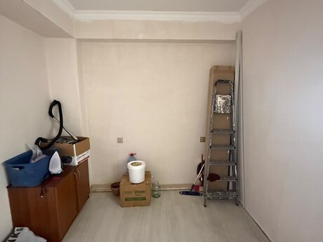 Qurtuluş 93 kompleksində 4 otaqlı yeni tikili mənzil satılır, 83 m², 110 000 AZN, şəkil 5 / 12
