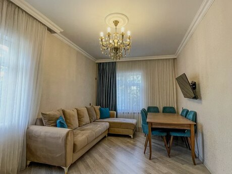 2 otaqlı mənzil, 60 m², Nazim İsmayılov küç., 161 000 AZN