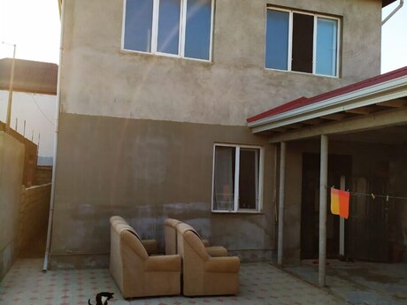 4 otaq · 240 m²