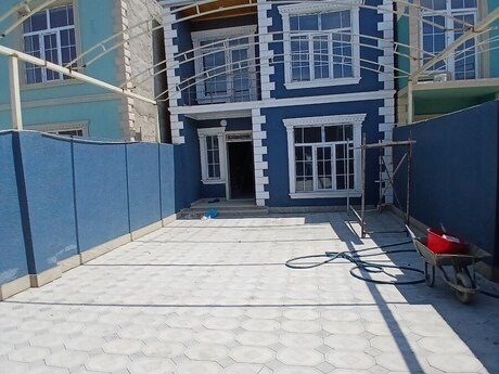 4 otaq · 165 m²