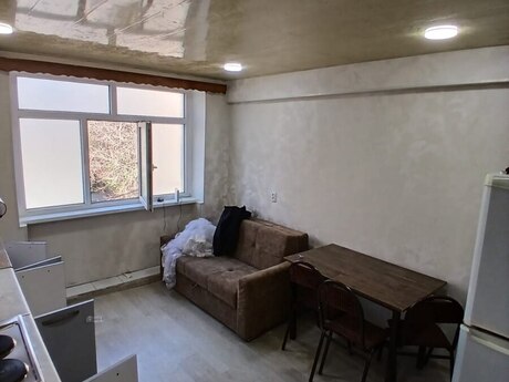 7-ci mikrorayonda 1 otaqlı köhnə tikili mənzil satılır, 30 m², 70 000 AZN, şəkil 3 / 8