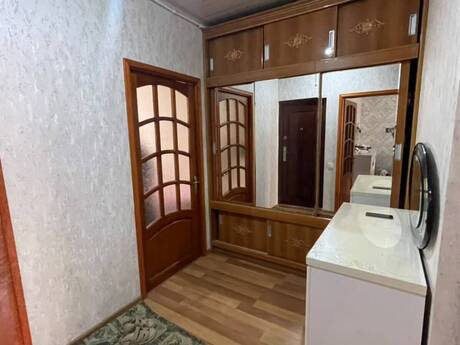 Şah İsmayıl Xətaidə 2 otaqlı köhnə tikili mənzil satılır, 60 m², 244 000 AZN, şəkil 5 / 12