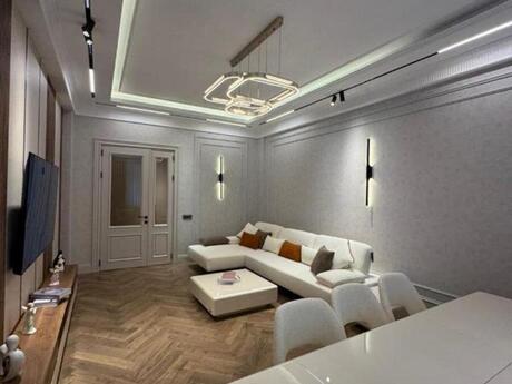 Renessans Palace kompleksində 3 otaqlı yeni tikili mənzil satılır, 120 m², 650 000 AZN, şəkil 2 / 12