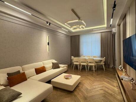 3 otaq · 120 m² · 15/17 mərtəbə, Renessans Palace