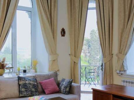Sahildə 6 otaqlı köhnə tikili mənzil satılır, 240 m², 910 000 AZN, şəkil 2 / 12