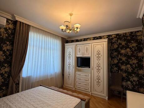 İnşaatçılarda 4 otaqlı yeni tikili mənzil satılır, 140 m², 370 000 AZN, şəkil 2 / 12