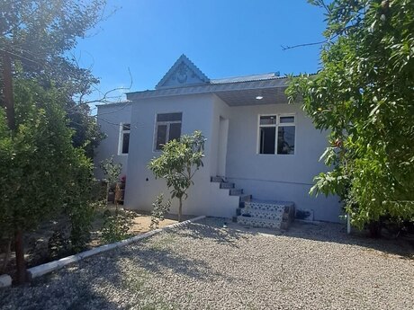 Biləcəridə 4 otaqlı həyət evi satılır, 115 m², 135 000 AZN, şəkil 2 / 12