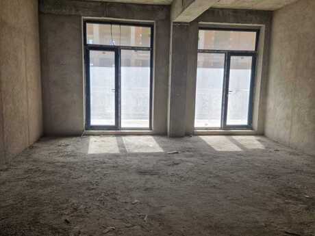 Ağ şəhərdə 3 otaqlı yeni tikili mənzil satılır, 135 m², 605 000 AZN, şəkil 2 / 7